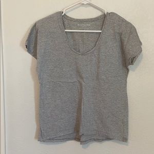 Everlane u-neck t-shirt